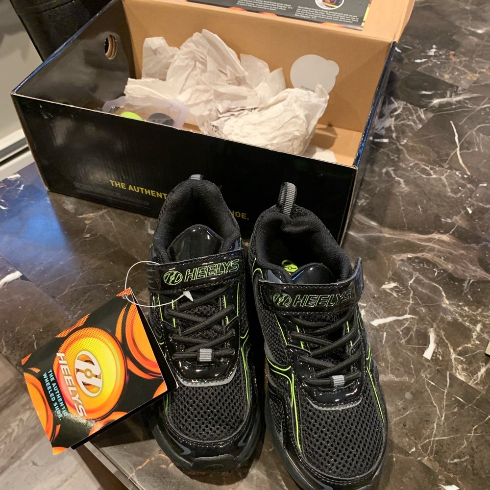 Heelys Kids Black Sneakers with Neon Green Accents